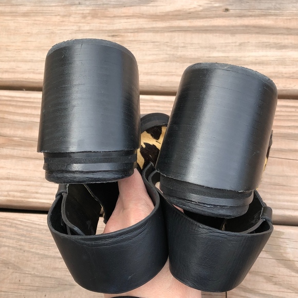 I Desire the Things that Will Destroy Me Sandals - Picture 6 of 8